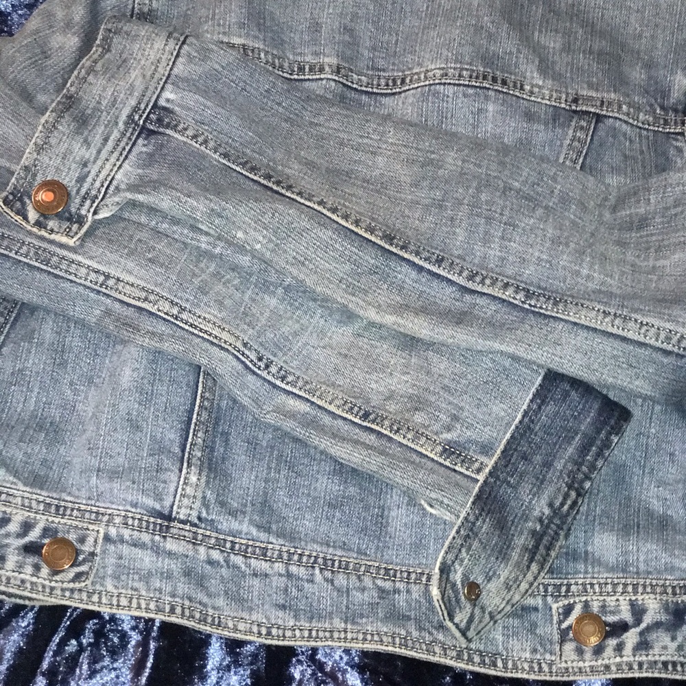 Jean Jacket - Picture 6 of 6